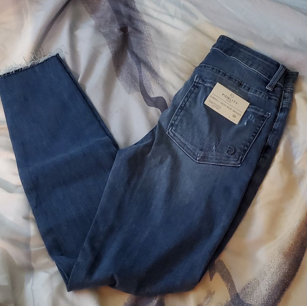 💥SALE HP🎉 Fidelity Gwen Nobu Crop Denim - Picture 3 of 7